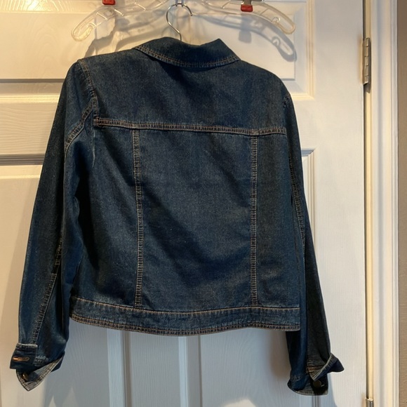 Faded glory cropped jean jacket size large. Dark wash. Perfect condition. - Picture 3 of 4